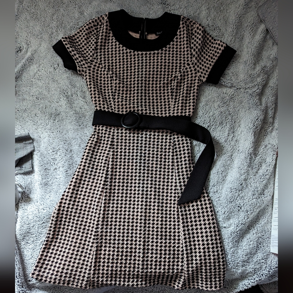 Super Cute Vintage Style Belted Houndstooth Dress